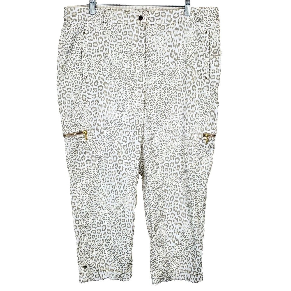 Chico's 2.5 Leopard Print Capris - White and Gray